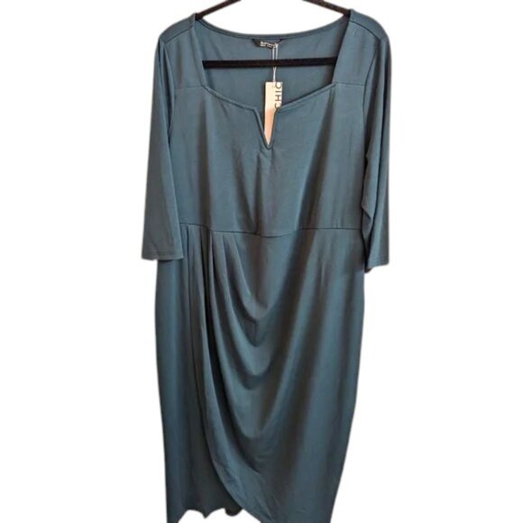 BloomChic Midi Dress NWT - Picture 1 of 5